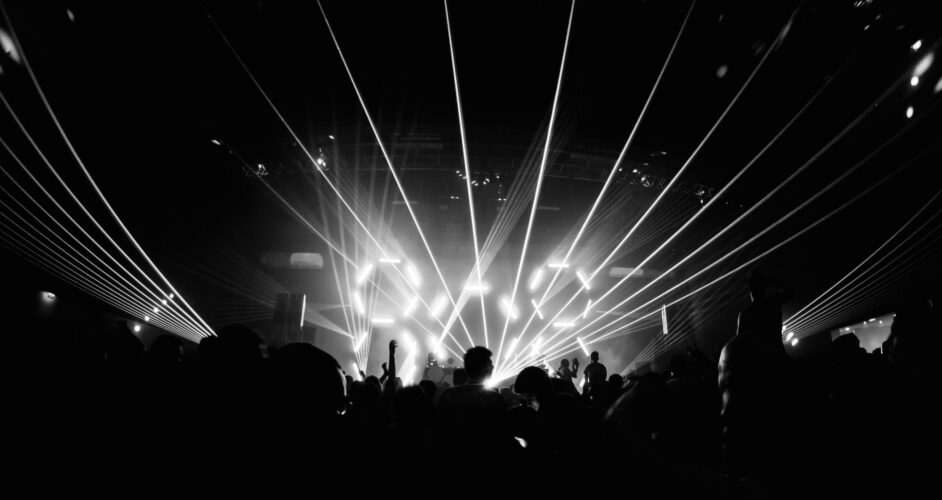 Rock’n’ Roll Circus Punk con Animaux Formidable Kid Combo e Orobics